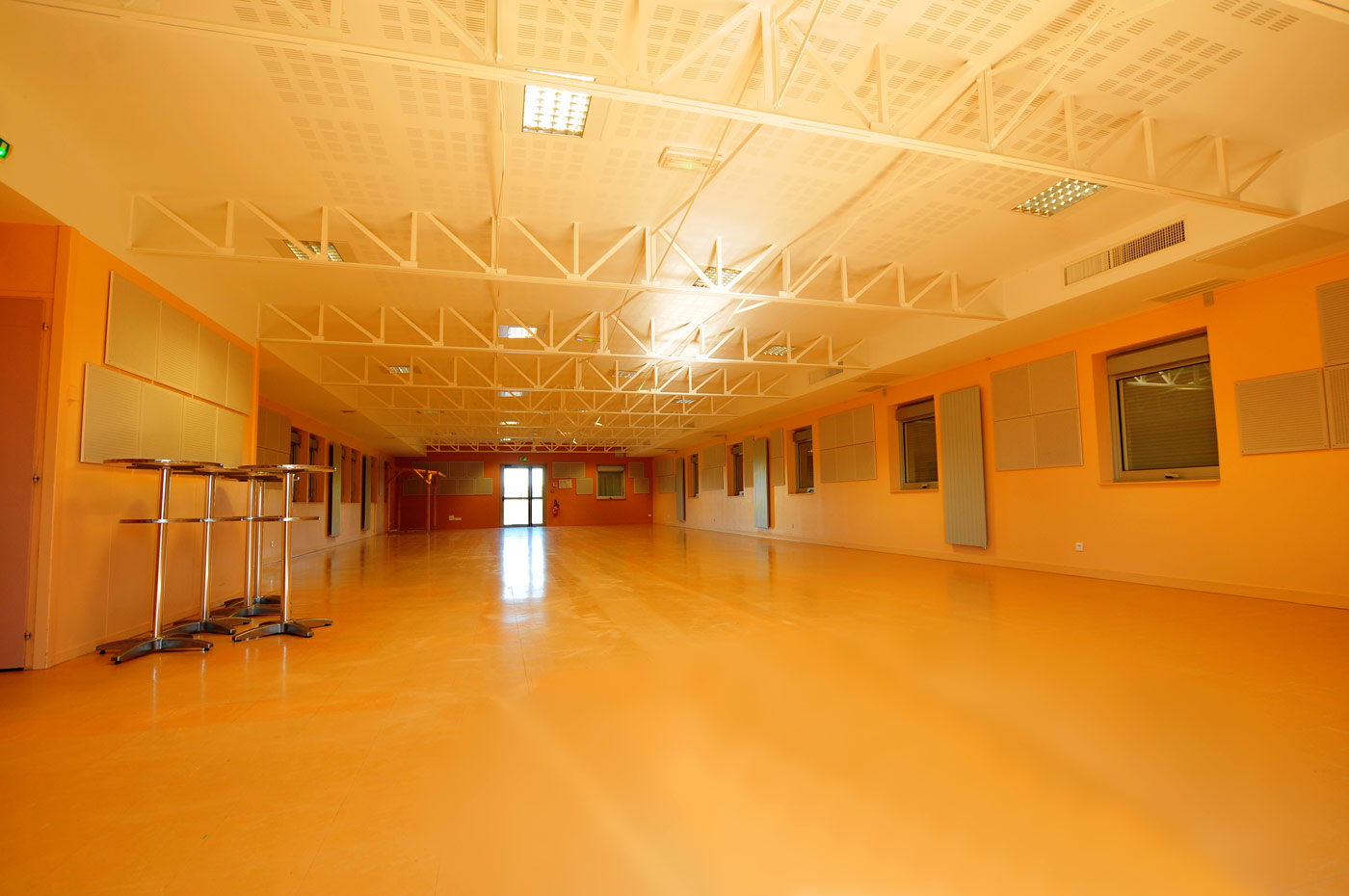 Foyer communal réservation villeneuve la dondagre