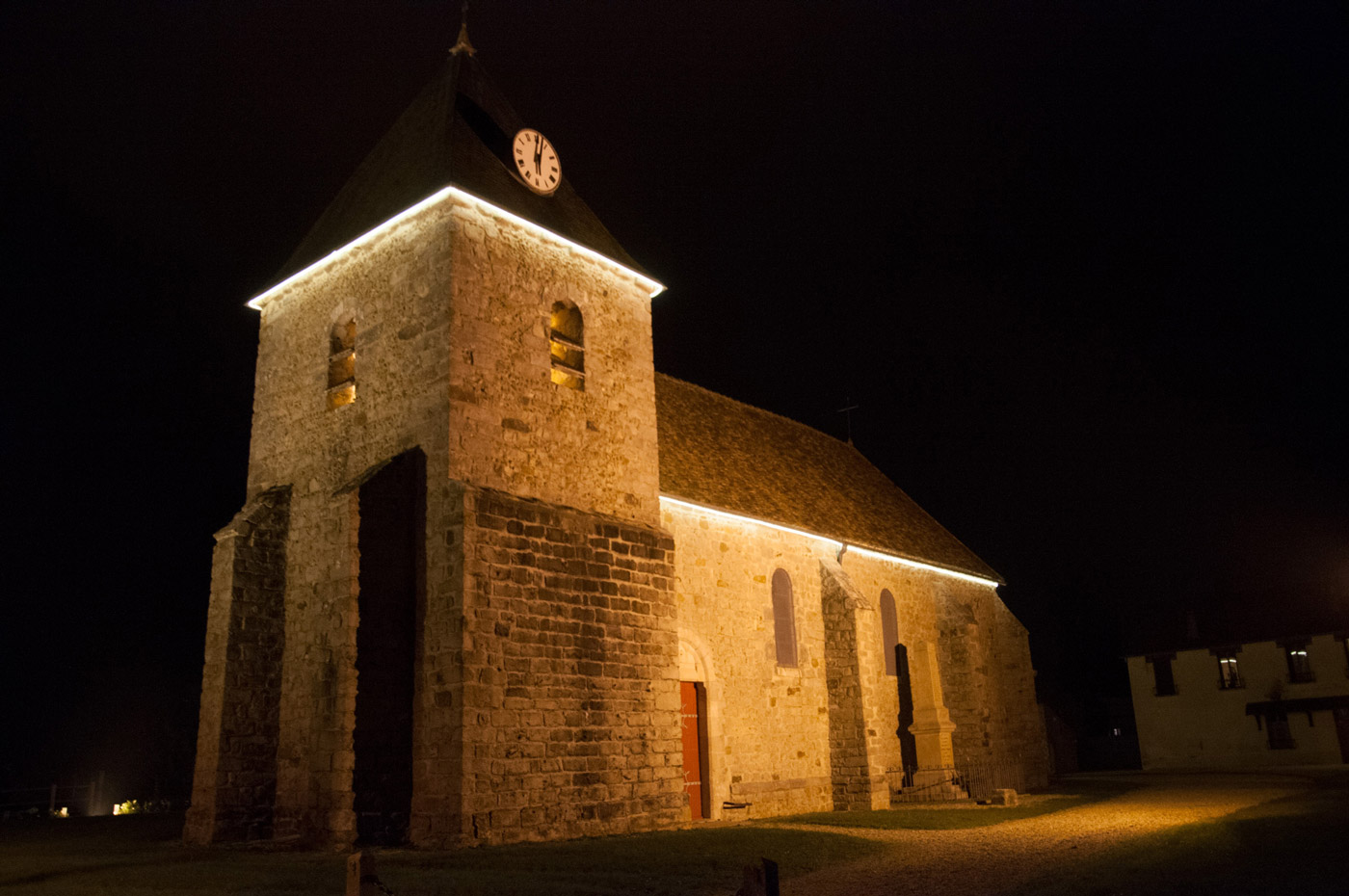 Eglise de villeneuve la dondagre villeneuve la dondagre